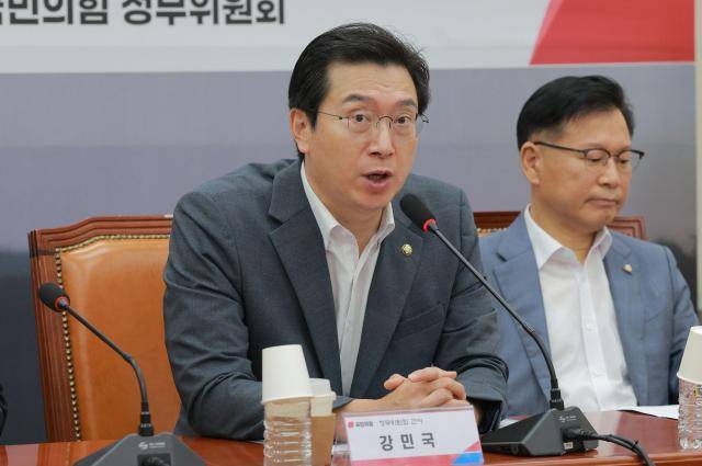 강민국 국회 정무위원회 국민의힘 간사가 지난해 9월 23일 서울 여의도 국회에서 열린 롯데카드 개인정보 유출사태 관련 피해자 보호 방안 및 재발 방지 대책 간담회에서 발언하고 있다. 2025.09.23[사진=유대길 기자 dbeorlf123@ajunews.com]