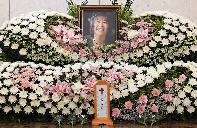가수 옥희(본명 김광숙)의 빈소가 21일 오후 서울 송파구 서울아산병원 장례식장 22호에 마련됐다. 옥희는 20일 오후 암 투병 끝에 별세했다. 발인은 24일, 장지는 함백산 추모공원이다. 2026.06.21. 사진공동취재단