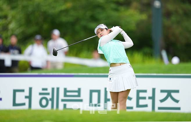 박현경이 지난 21일 경기도 안산시 더헤븐 리조트에서 열린 KLPGA 투어 인카금융 더헤븐 마스터즈에서 경기하고 있다. (사진=이데일리 골프in 조원범 기자)