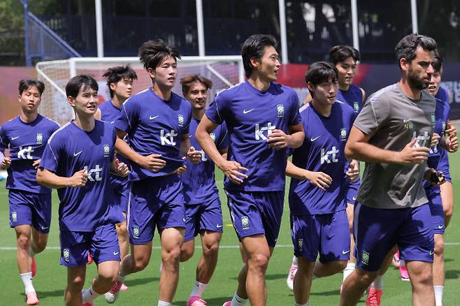 멕시코전 다음날 회복 훈련 중인 선수들. (사진=연합뉴스)