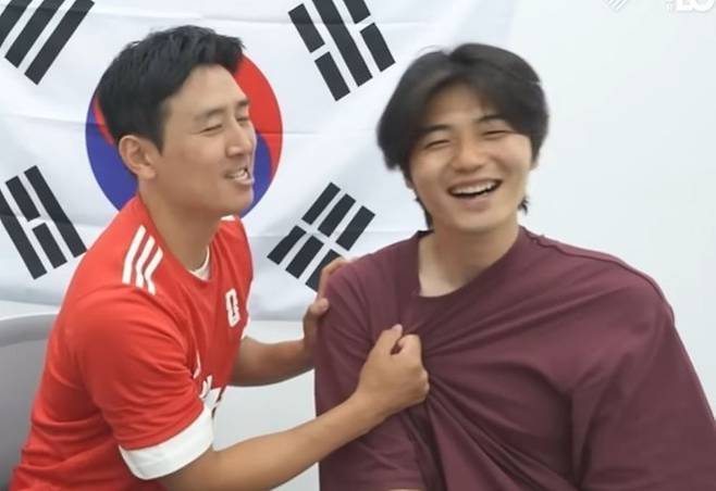 구자철 기성용.  사진 I 채널 ‘슛포러브’