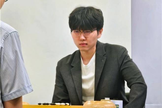 신진서 9단이 쏘팔코사놀 6연패 달성을 눈앞에 뒀다. [한국기원 제공. 재판매 및 DB 금지]