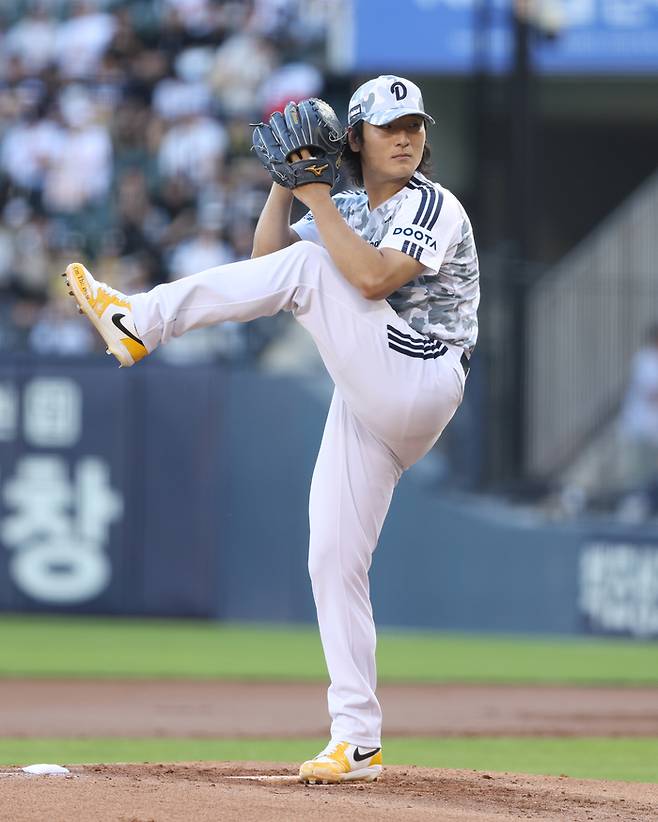 두산 곽빈이 26일 잠실구장에서 열린 2026 KBO리그 정규시즌 KIA전에 선발 등판해 역투하고 있다. 사진 | 두산 베어스