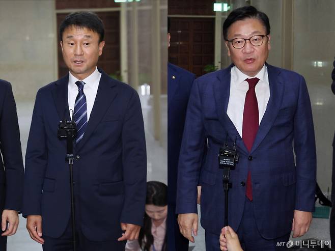 한병도 더불어민주당 원내대표(왼쪽)과 정점식 국민의힘 원내대표가 26일 오후 서울 여의도 국회에서 원 구성 협상을 위한 여야 원내대표 회동을 마치고 취재진 질문에 답하고 있다./사진=뉴스1