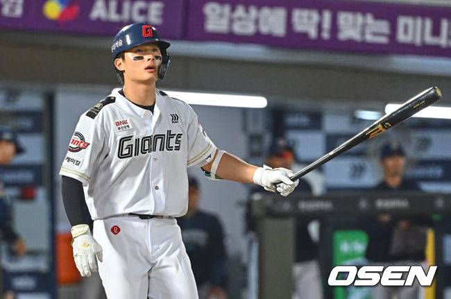 [OSEN=부산, 이석우 기자] 롯데 자이언츠 윤동희 035 2026.06.23 / foto0307@osen.co.kr