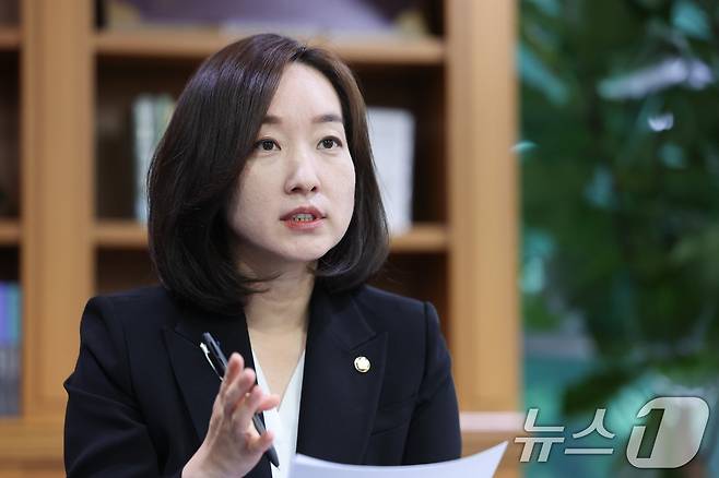전은수 더불어민주당 의원이 25일 서울 여의도 국회 의원회관에서 뉴스1과 인터뷰를 하고 있다. 2026.6.25 ⓒ 뉴스1 신웅수 기자