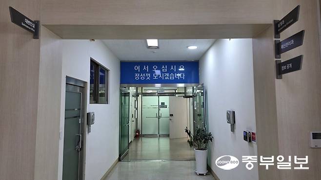 새로운 고양시장실이 마련될 고양시청사 내 1층 공간. 이곳은 대변인실·회계과·정보공개실·재산관리과(청사관리팀) 사무실로 사용해 왔다. 김태훈 기자