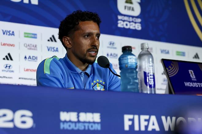 epa13071383 Brazil's national soccer team player Marquinhos attends a press conference in Houston, Texas, USA, 28 June 2026. Brazil will face Japan on 29 June in a FIFA World Cup 2026 round of 32 match.  EPA/CHRISTOPHER NEUNDORF  <저작권자(c) 연합뉴스, 무단 전재-재배포, AI 학습 및 활용 금지>