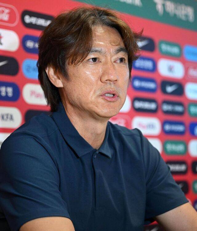 홍명보 한국 축구대표팀 감독이 29일(한국시간) 멕시코 과달라하라 치바스 바예 베르데 훈련장에서 열린 2026 북중미월드컵 결산 기자회견에서 “오늘부로 감독직에서 물러나고자 한다”고 밝히고 있다. 과달라하라=이한형 기자