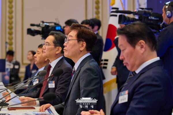 ▲이재명 대통령이 2026년 6월29일 대한민국 대도약 3대 메가프로젝트 국민보고회에 참석하고 있다. 사진=청와대