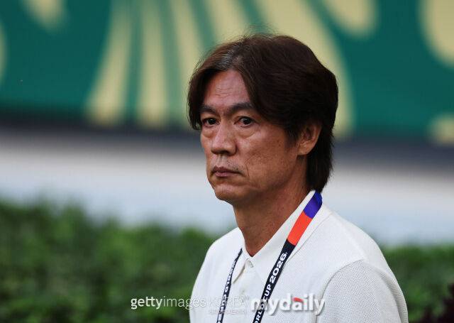 홍명보 축구대표팀 감독은 29일 멕시코 축구대표팀 훈련장에서 공식 기자회견을 개최해 사임 소식을 발표했다./게티이미지코리아