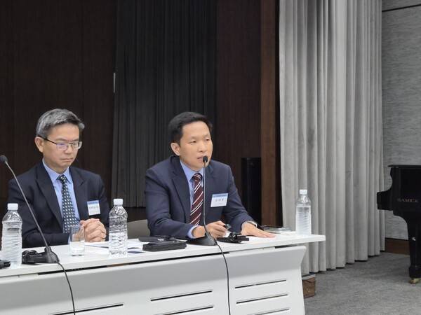 30일 열린 'AI 산업의 급성장과 잠재적 신용 위험 기자간담회'에서 김대현 S&P 글로벌 신용평가 아태지역 금융기관 신용평가 담당 상무가 발표하고 있다. [출처= 최수진 기자]