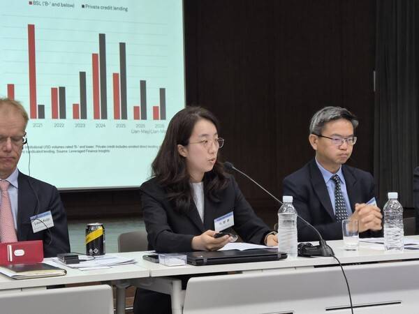 30일 열린 'AI 산업의 급성장과 잠재적 신용 위험 기자간담회'에서 이창윤 S&P 글로벌 신용평가 아태지역 금융기관 신용평가 부문 상무가 발표하고 있다. [출처= 최수진 기자]