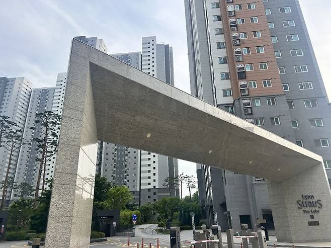 [서울=뉴시스] 정재훈 인턴기자 = 화성시 동탄구 여울동 '동탄역린스트라우스' 아파트 전경. 2026.06.30. photo@newsis.com *재판매 및 DB 금지