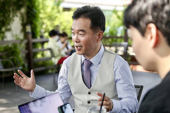 유창환 한국마사회 출발위원. (사진=한국마사회)