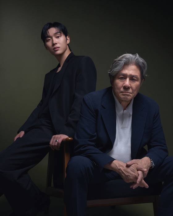 배우 최현욱과 최민식(왼쪽부터). 넷플릭스 제공.