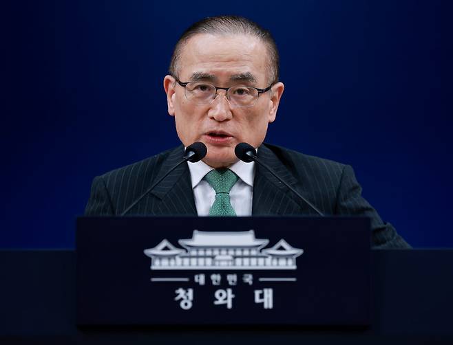 위성락 국가안보실장이 3일 청와대 춘추관 기자회견장에서 이재명 대통령의 북대서양조약기구(NATO·나토) 정상회의 참석 및 몽골 국빈 방문 관련 사전 브리핑을 하고 있다.(사진=연합뉴스)