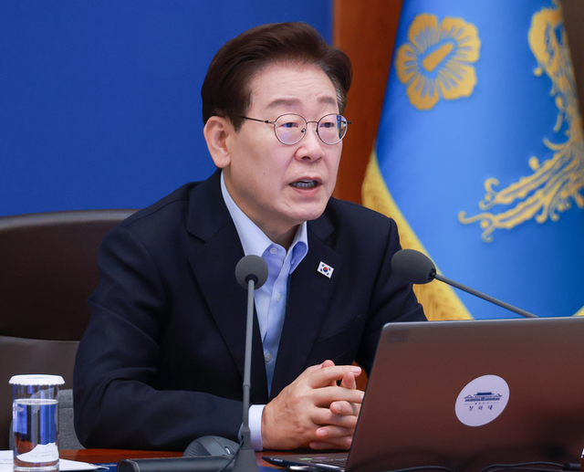 이재명 대통령이 지난 2일 청와대에서 열린 수석보좌관회의에서 발언하고 있다. [연합뉴스]