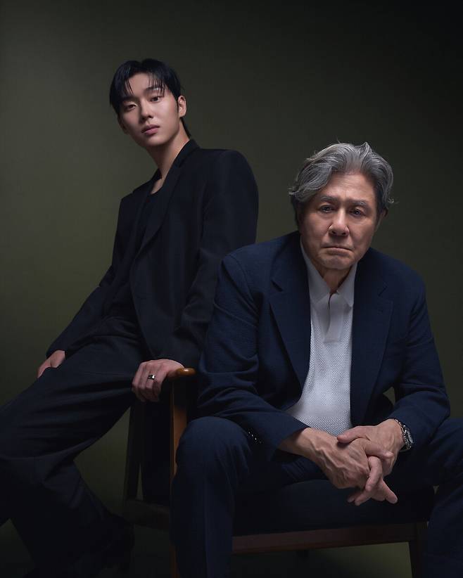 최현욱(왼쪽), 최민식. 넷플릭스 제공