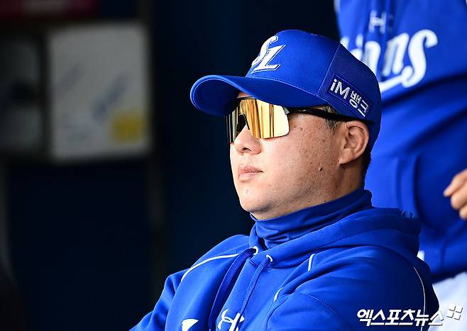 13일 오후 서울 송파구 잠실야구장에서 열린 '2026 신한 SOL Bank KBO리그' 삼성 라이온즈와 LG 트윈스의 경기, 삼성 박진만 감독이 더그아웃서 경기를 지켜보고 있다. 엑스포츠뉴스 DB