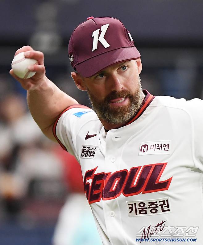 5일 서울 고척스카이돔에서 열린 두산 베어스와 키움 히어로즈의 경기. NC에서 키움으로 이적한 맷 데이비슨이 경기를 준비하고 있다. 고척=정재근 기자 cjg@sportschosun.com/2026.7.5/