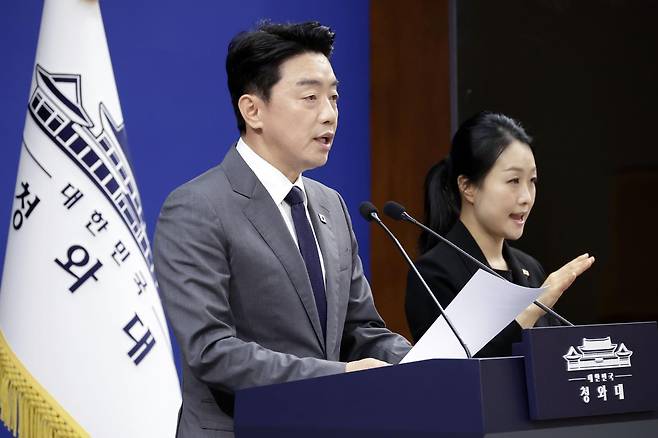 강훈식 비서실장이 6일 청와대에서 메가프로젝트 민관합동 점검회의 결과 브리핑을 하고 있다. 2026.07.06 [서울=뉴시스]