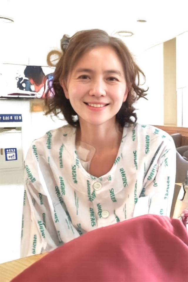 생전 병상에서의 오현애 선생님. 마스크 낀 모습이었으나 인공지능(AI)을 통해 맑고 선량한 얼굴을 복원했다.