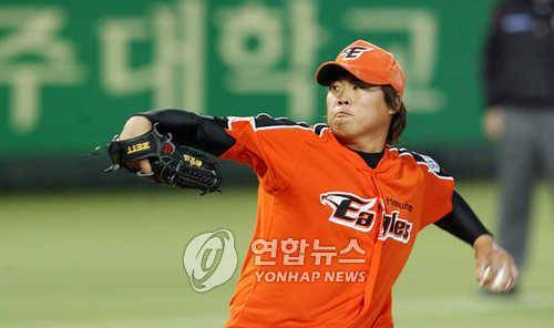 2007년 20세 류현진의 투구 [연합뉴스 자료사진]