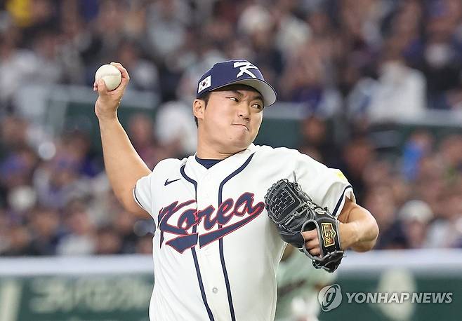 역투하는 고우석 (도쿄=연합뉴스) 임화영 기자 = 8일 일본 도쿄돔에서 열린 2026 월드베이스볼클래식(WBC) C조 조별리그 3차전 대한민국과 대만의 경기.     9회초 한국 고우석이 역투하고 있다. 2026.3.8 hwayoung7@yna.co.kr