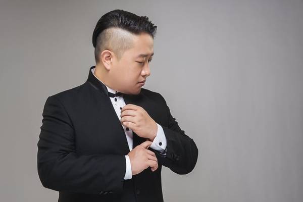 22일 창원 성산아트홀 대극장에서 열리는 <2026 썸머콘서트>에서 멋진 연주를 들려줄 바리톤 이태영.