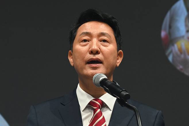 오세훈 시장이 이달 1일 시청에서 열린 제40대 서울특별시장 취임식에 참석해 취임사를 하고 있다. 뉴스1