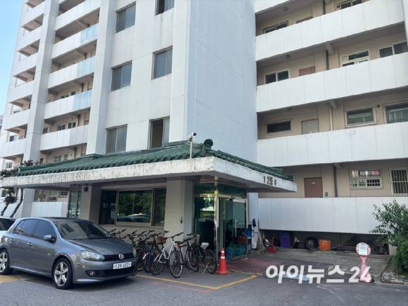 여의도 목화아파트 2동 앞 전경. [사진=김민지 기자]