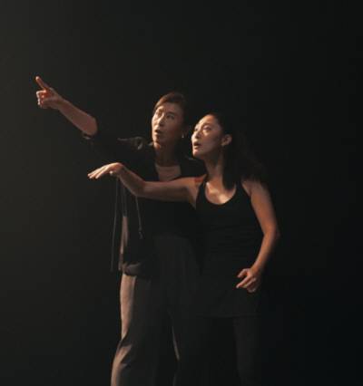 뇌성마비를 가진 무용수 김소영씨가 영화 <소영의 노력>에서 공연을 위해 무용 연습을 하고 있다.  오재형 감독 제공