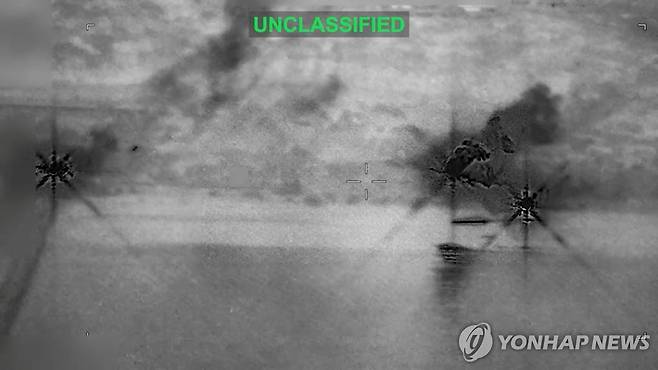 미국 중부사령부가 발표한 이란 남부 공습 영상 [로이터=연합뉴스. 재판매 및 DB 금지]