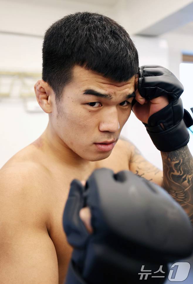 UFC 진출 22호 한국인 파이터 고석현 선수가 22일 오후 서울 강남구 하바스 mma에서 뉴스1과 인터뷰에 앞서 포즈를 취하고 있다. 2025.1.22 ⓒ 뉴스1 임세영 기자
