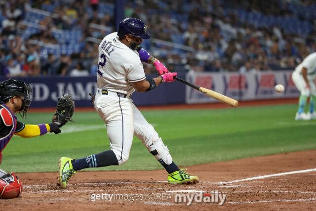 MLB 탬파베이에서 뛰고 있는 얀디 디아스는 10일(한국시각) 열린 뉴욕 양키스와 홈 경기에서 안타 하나를 더해 타율 부문 2위를 지켰다./게티이미지코리아