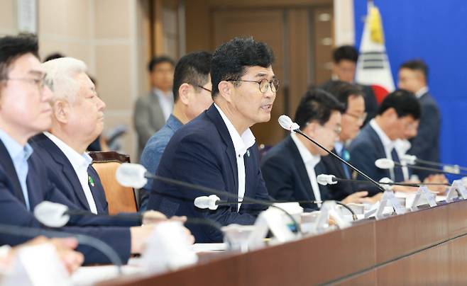 이원택 전북도지사가 10일 전북도와 국회, 시군 예산정책협의회에서 발언하고 있다. 전북도 제공
