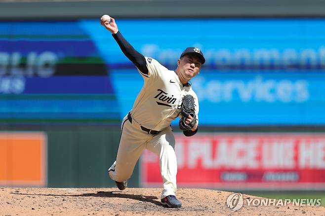 고우석의 역투  [AP=연합뉴스 자료사진]
