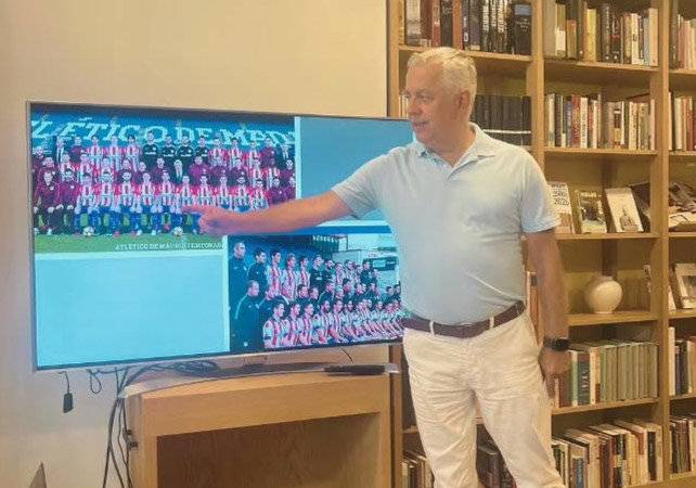 스페인 라리가 아틀레티코 마드리드의 팀 닥터 호세마리아 비야론 박사가 도림동 교육센터에서 강연하고 있다. 사진 출처 도림동 교육센터 인스타그램