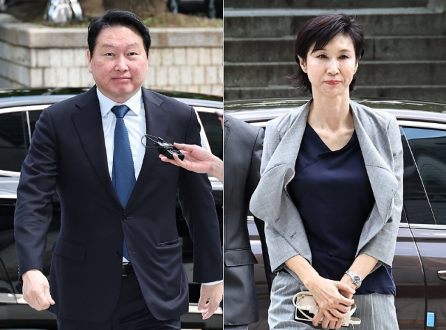 최태원 SK그룹 회장(왼쪽)과 노소영 아트센터 나비 관장이 서울 서초구 서울중앙지방법원에서 열린 재산 분할 파기환송심 2차 변론기일에 출석하기 위해 법정으로 향하고 있다. [사진=연합뉴스]