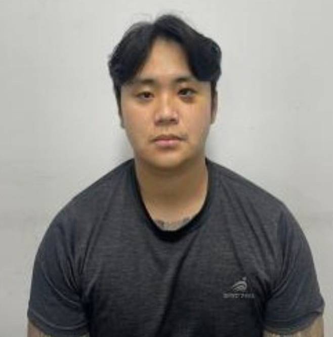지난 4일 경북 경산에서 친구를 살해한 혐의로 구속 송치된 정재환.의 신상이 16일 공개됐다.  [경북경찰청]