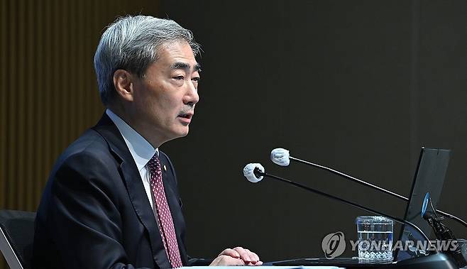 금융통화위원회 통화정책방향 기자간담회 (서울=연합뉴스) 신현송 한국은행 총재가 16일 서울 중구 한국은행에서 열린 금융통화위원회 통화정책방향 기자간담회에서 발언하고 있다. 2026.7.16 [사진공동취재단] photo@yna.co.kr