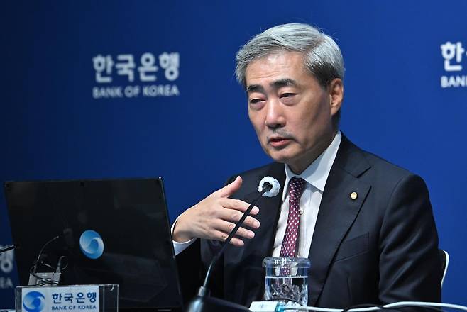 신현송 한국은행 총재가 16일 서울 중구 한국은행에서 열린 금융통화위원회 통화정책방향 기자간담회에서 발언하고 있다. 2026.7.16 [사진공동취재단]