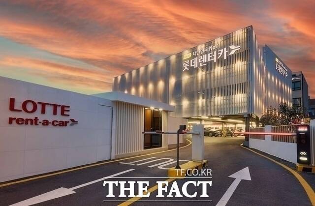 18일 IB 업계에 따르면 텍사스퍼시픽그룹이 최근 호텔롯데와 부산롯데호텔이 보유한 롯데렌탈 지분 61.18%를 인수하기 위해 단독 실사에 착수한 가운데 롯데렌탈에 대한 시장 관심이 높아지고 있다. /롯데렌탈