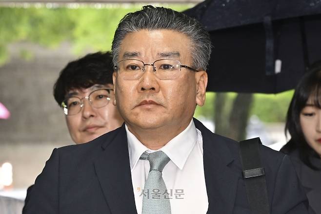유병호 감사원 감사위원이 20일 서울중앙지법에서 열린 구속 전 피의자 심문(영장실질심사)에 출석하고 있다. 이지훈 기자