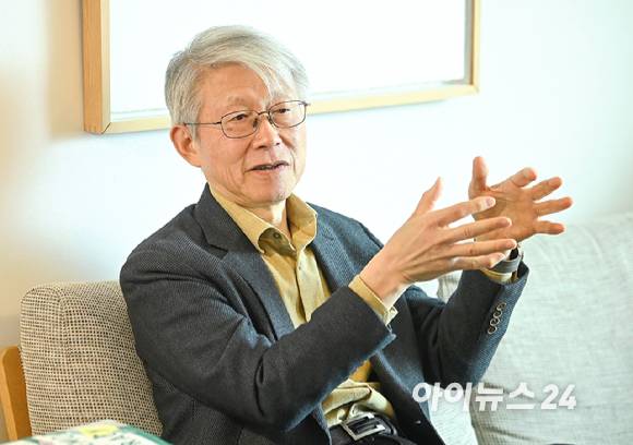 최기영 반도체공학회 회장(전 과학기술정보통신부 장관)[사진=곽영래 기자]