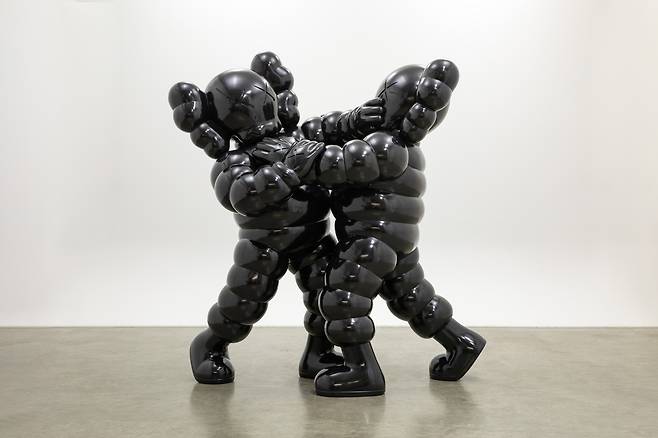 막상막하, 2026, Bronze, 231 x 208 x 124.5 cm. 스페이스K 서울 제공