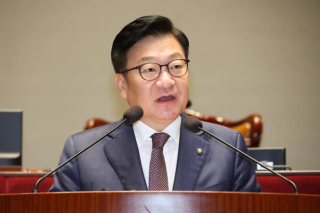 정점식 국민의힘 원내대표가 23일 오전 국회에서 열린 의원총회에 참석해 이야기하고 있다. 김정효 기자 hyopd@hani.co.kr