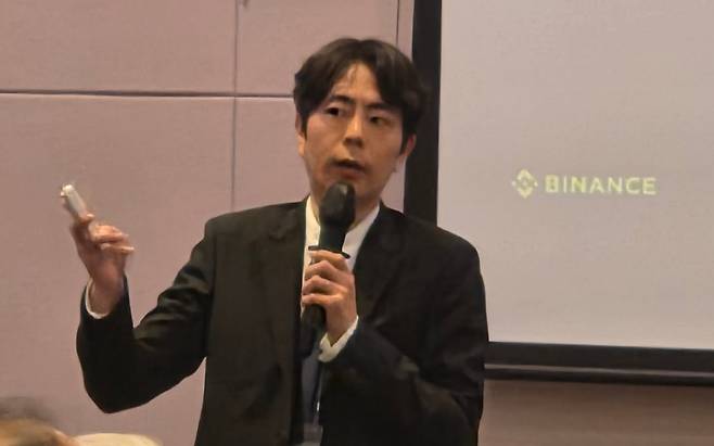 스티브 영 김 바이낸스 아시아태평양 사업개발 이사가 24일 서울 여의도 한국경제인협회 FKI타워에서 열린 '디지털금융과 K-콘텐츠 혁신 세미나'에서 발표를 하고 있다. (서진=서민지 기자)