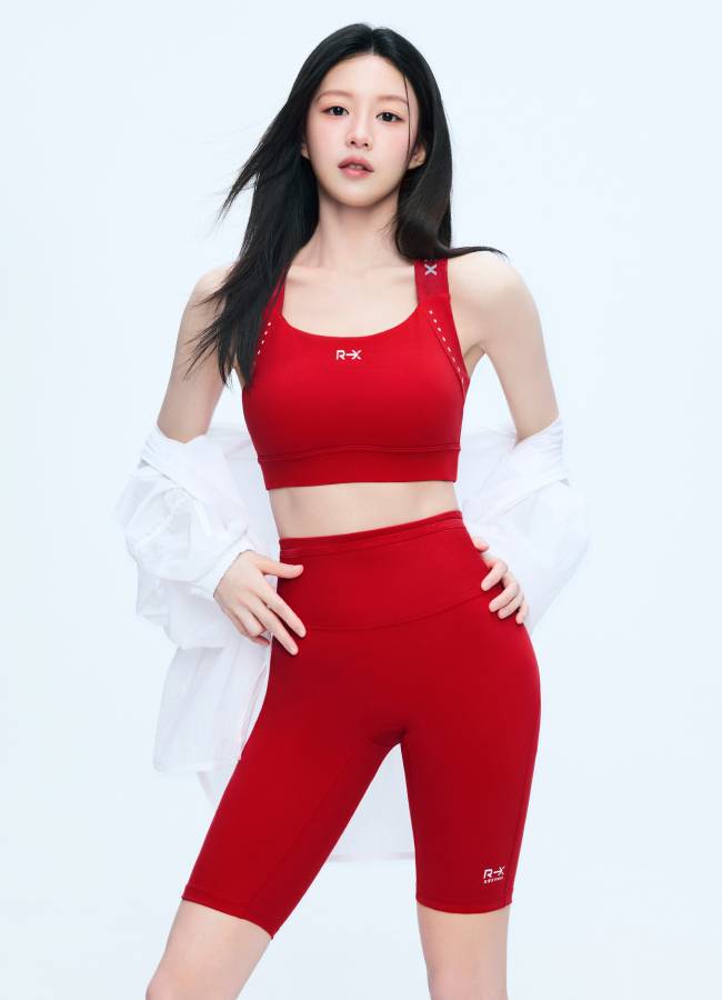 고윤정이 착용한 젝시믹스 ‘RX 블랙라벨 시그니처 360N 리플렉티브 브라탑’ [젝시믹스 제공]